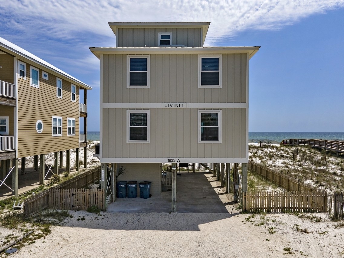 Gap Special for March 13 - 15 in Livinit Beach House!