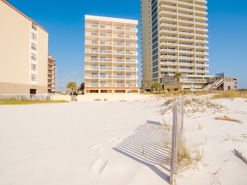 Clearwater Condos In Gulf Shores, Alabama